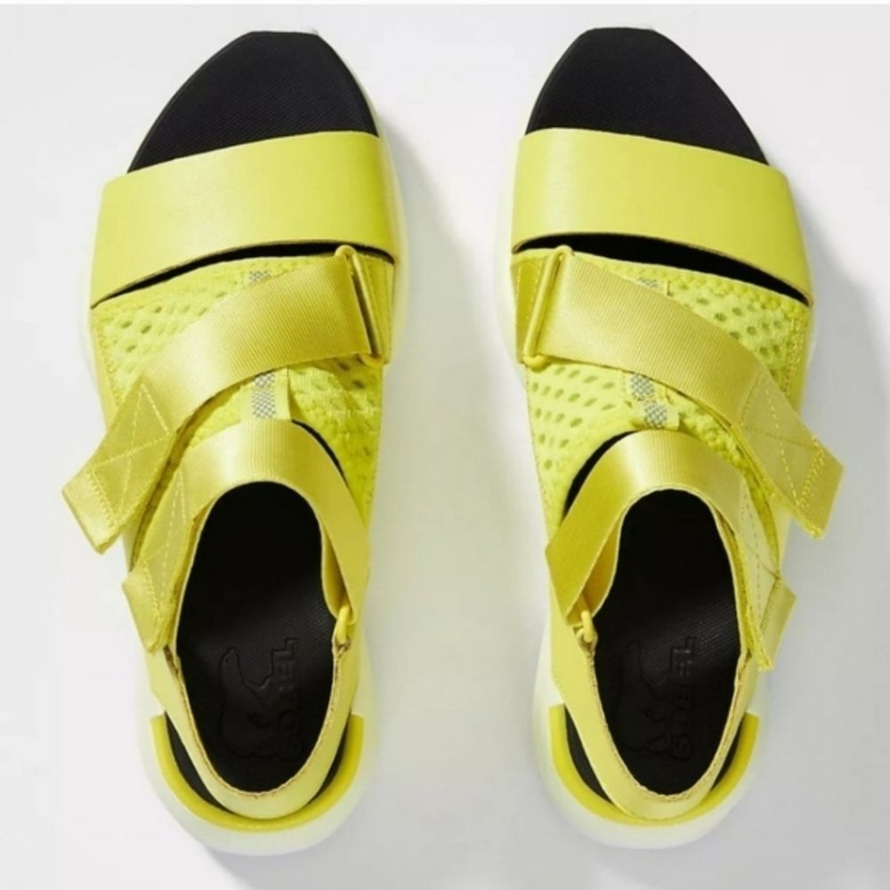 Sorel Kinetic Impact Yellow Outdoor Hiking Sandals - Picture 9 of 12